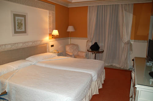 Alhambra Palace Hotel room